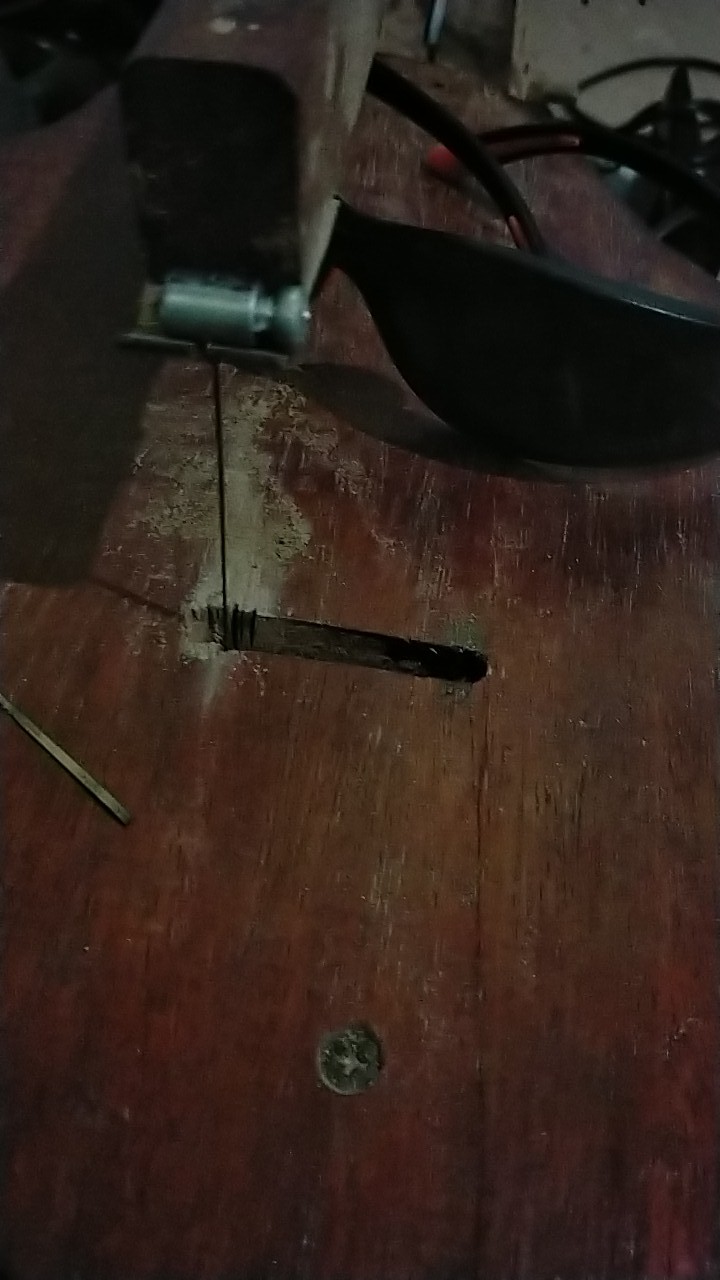 Mata Gergaji Triplek Ukir pinguin