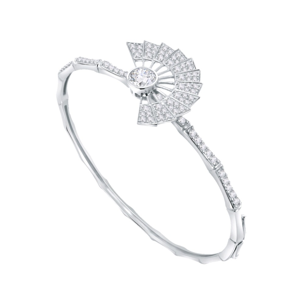 

Dominique Jewellery- Gelang Eastern Fortune Sandra Dewi Gold 75,5% SNI
