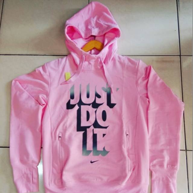 Sweater Nike Wanita