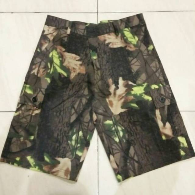 RPM CELANA PENDEK LORENG CAMO