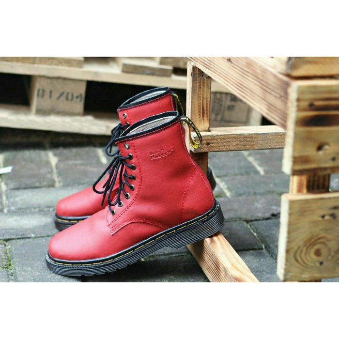 sepatu pria dan wanita dr martens 8 hole sepatu boots dr marteen dokmar tinggi forma,kerja,,ukuran 39-44