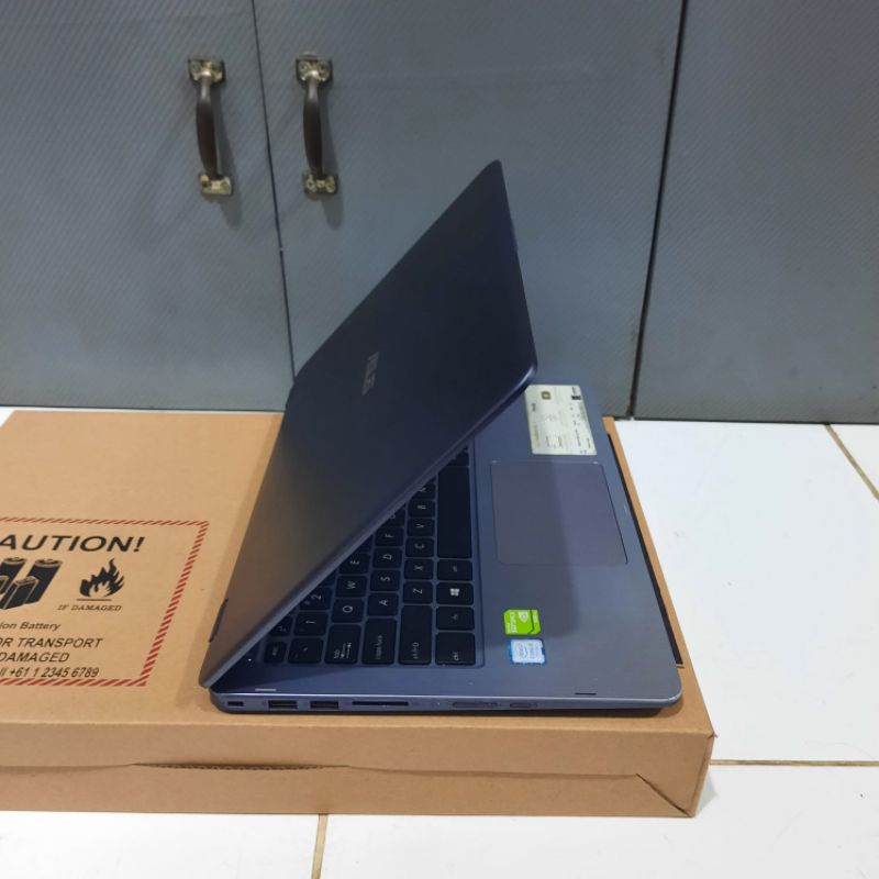 Laptop 2 in 1 Asus TP410U Cor i5-7200U Ram 8GB SSD 256GB+EMMC 60GB Tablet Touchscreen Nvdia Geforce 930MX 2GB Mulus