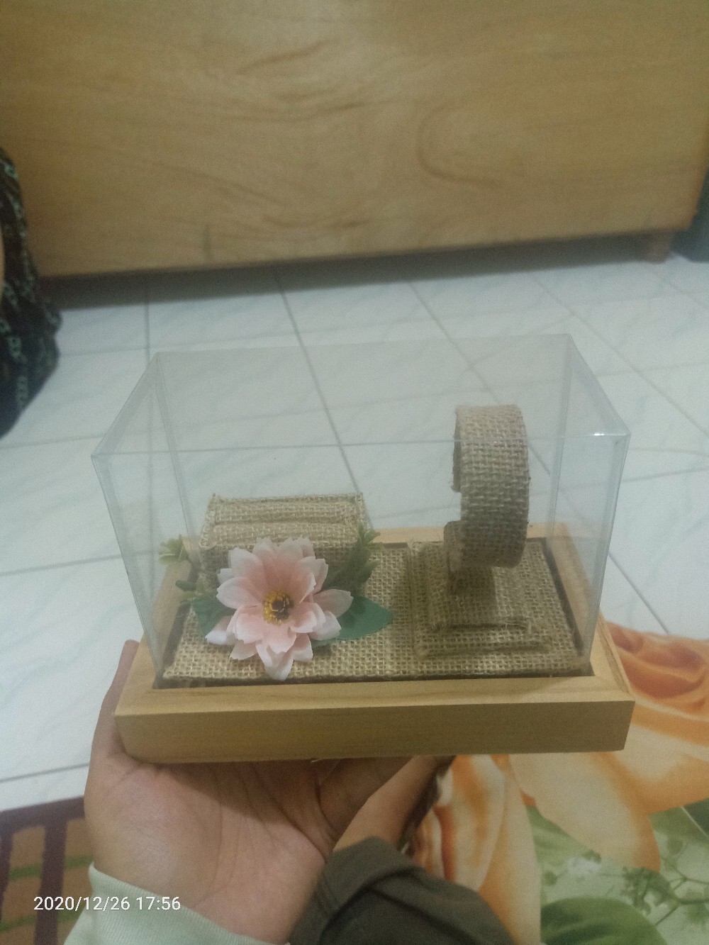 Kayu Cincin Gelang Tutup Mika Untuk Seserahan Pernikahan