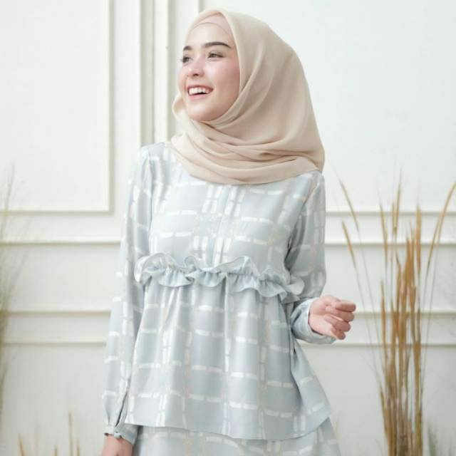 PL Preloved Audrey Blouse Size L by Wearing KLAMBY Grains