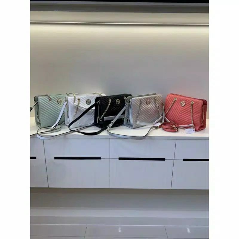 tas guess blakely satchel bag