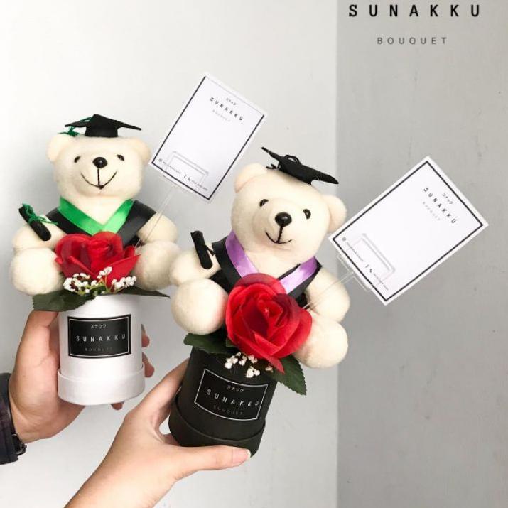 ♢ Hadiah boneka wisuda | artificial flower | balon box | hadiah | snack bouquet | sunakku bouquet ►