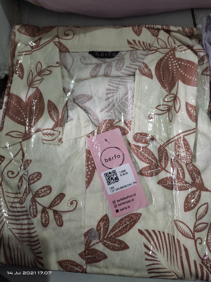 Benang Raja Atasan Tunik Kancing Rayon Rempel Ld 104 - 110cm