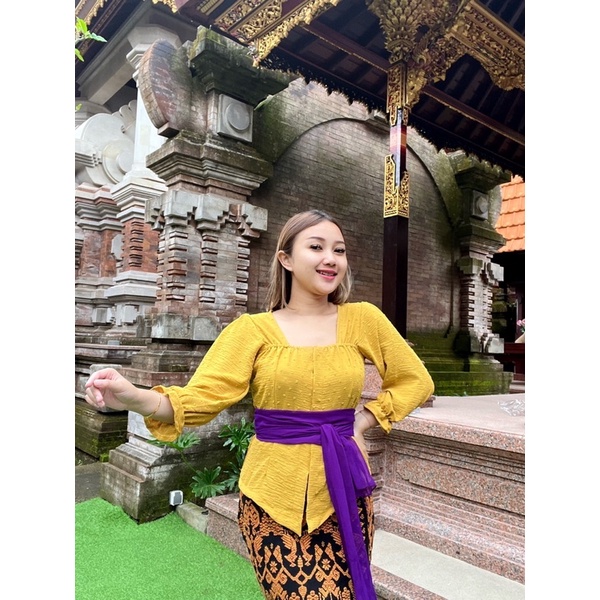 Kebaya sabrina kemala uragiri strait lengan kerut