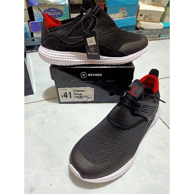 sepatu pria nevada