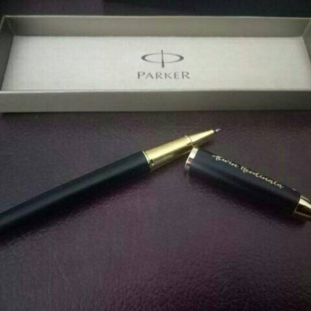 

Pen Merek PARKER Eksekutif GRATIS Grafir (model tutup)