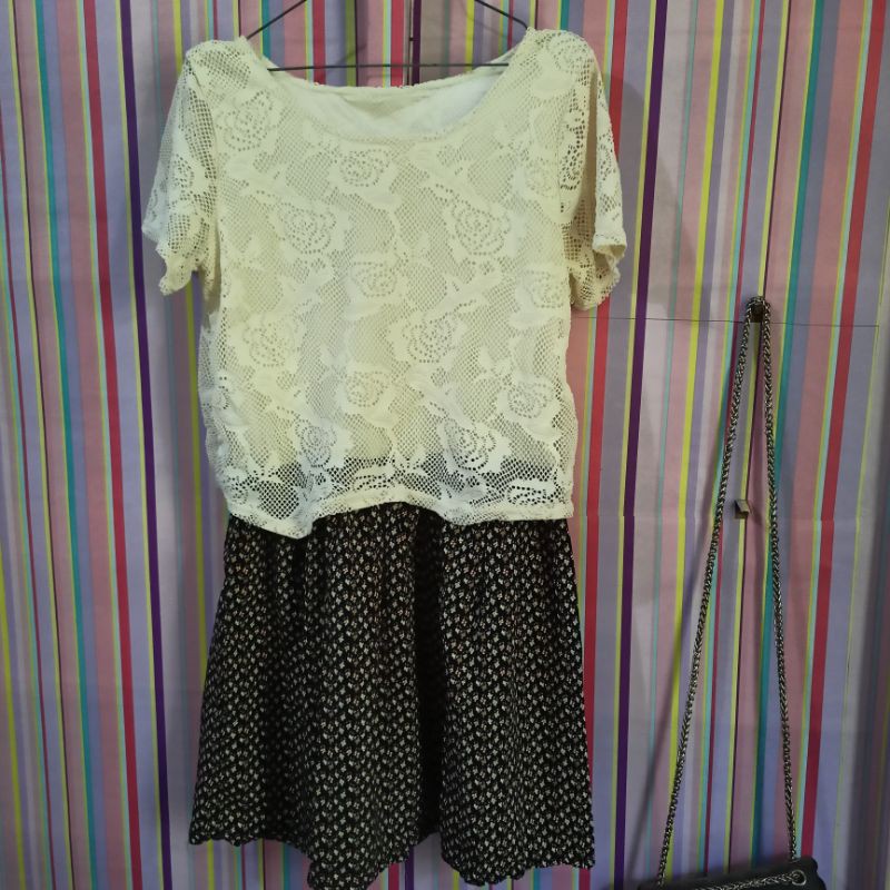 Trift / Preloved dress pendek brukat