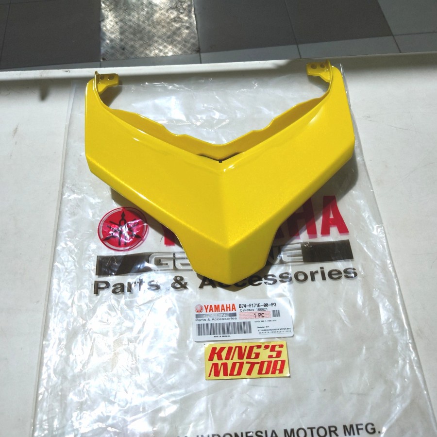 SAMBUNGAN BODY COVER TAIL STOP XMAX X-MAX KUNING B74-F171E-P3