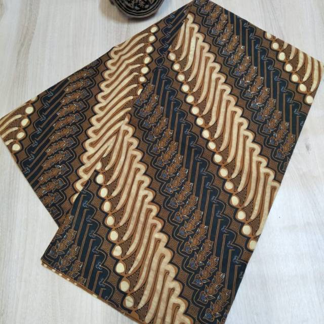 PARCEL PAKET HAMPERS KAIN BATIK SOGAN GENES PREMIUM JARIK MANTEN PARANG SIDOLUHUR SIDOMUKTI