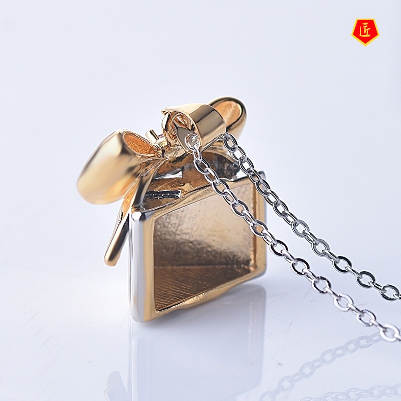 [Ready Stock]Christmas Gift Box Jeweled Pendant 18K Gold Plated Two-Tone Necklace