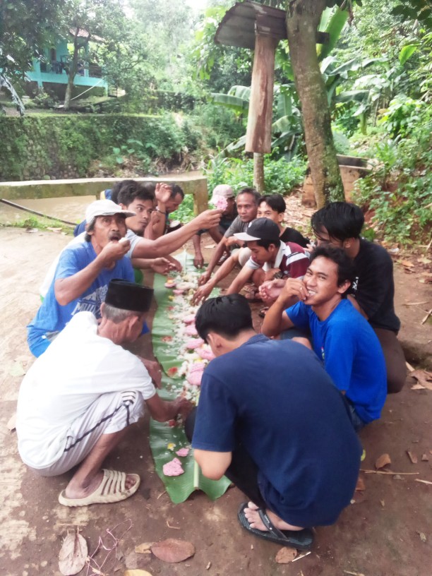 Garpu Tanah 3 Gigi Baja Super - Sendok Dodos Untuk Berkebun