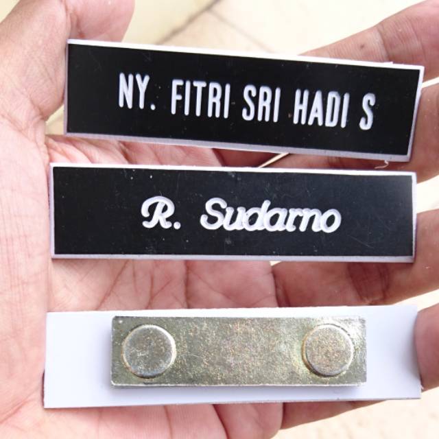 

Nama grafir mangnet / nama dada laten / grafir mangnet / name tag mangnet / nama dada mangnet