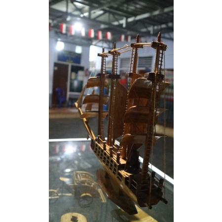 Kerajinan Kapal Pesiar Bambu