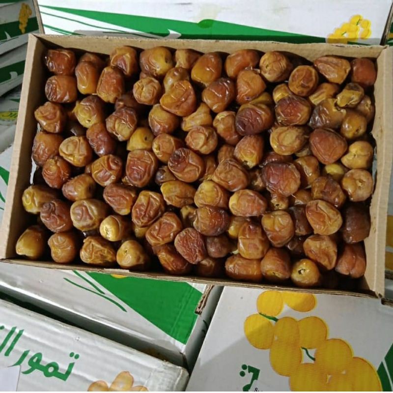 

KURMA SUKARI 1 DUS ( kurang lebih 3 KG)