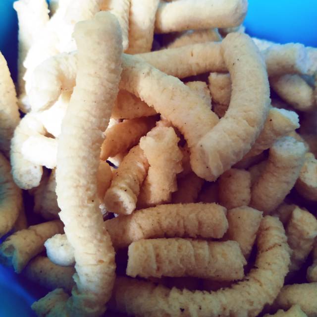 

Cemilan akar kelapa asin