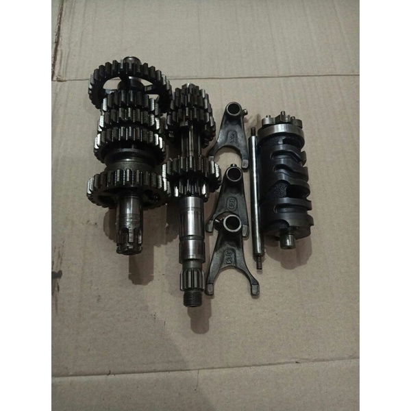 Gigi rasio gearbox gear transmisi yamaha Vixion old original