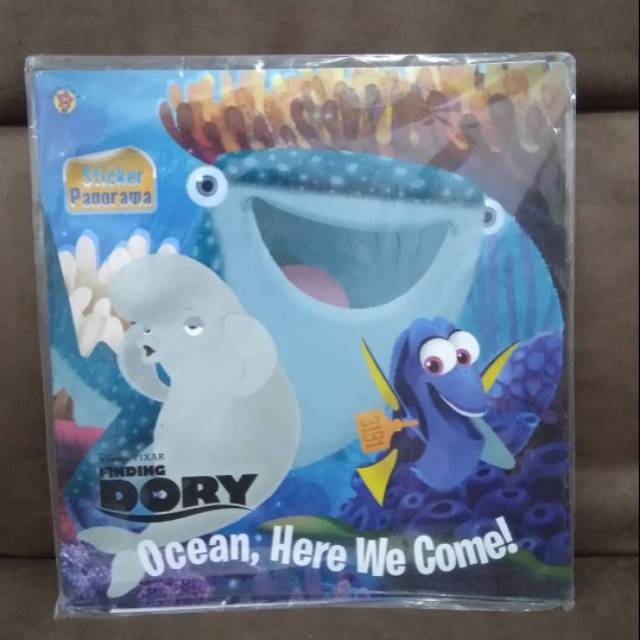 

FINDING DORY Ocean, Here We Come! Reusable Sticker Panorama