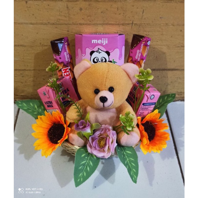 

Buket Snack Keranjang / Parcel Snack Boneka