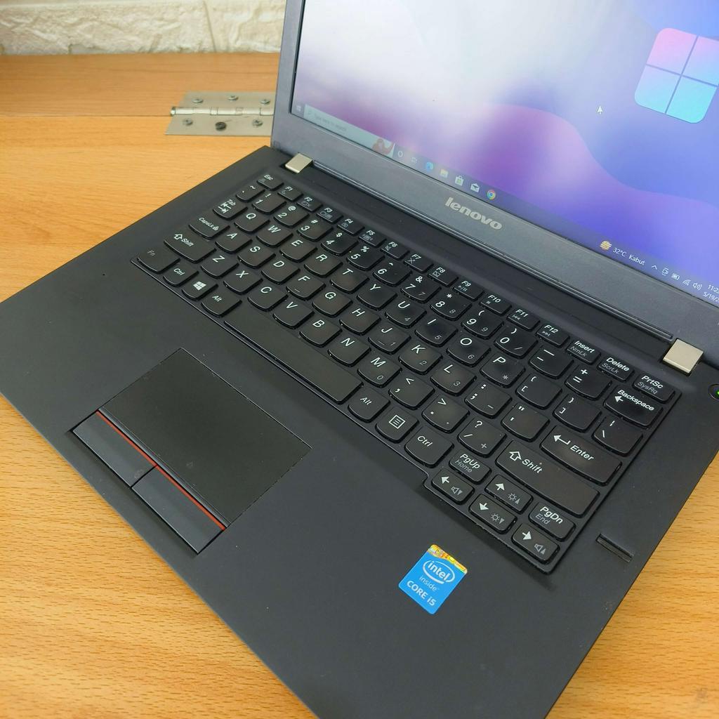 Laptop Lenovo K2450 Core i5 Gen 4 RAM 4GB 8GB SSD Obral Murah