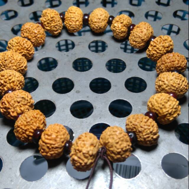 Gelang jenitri mukhi 9