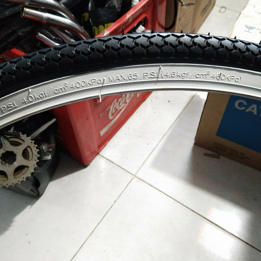 BAN LUAR SEPEDA JENGKI / CITYBIKE SEPEDA 26 X 1 3/8 KENDA COSMOS LIST PUTIh