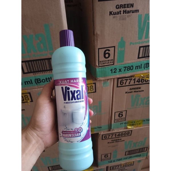 Vixal Pembersih Porcelain 750ml