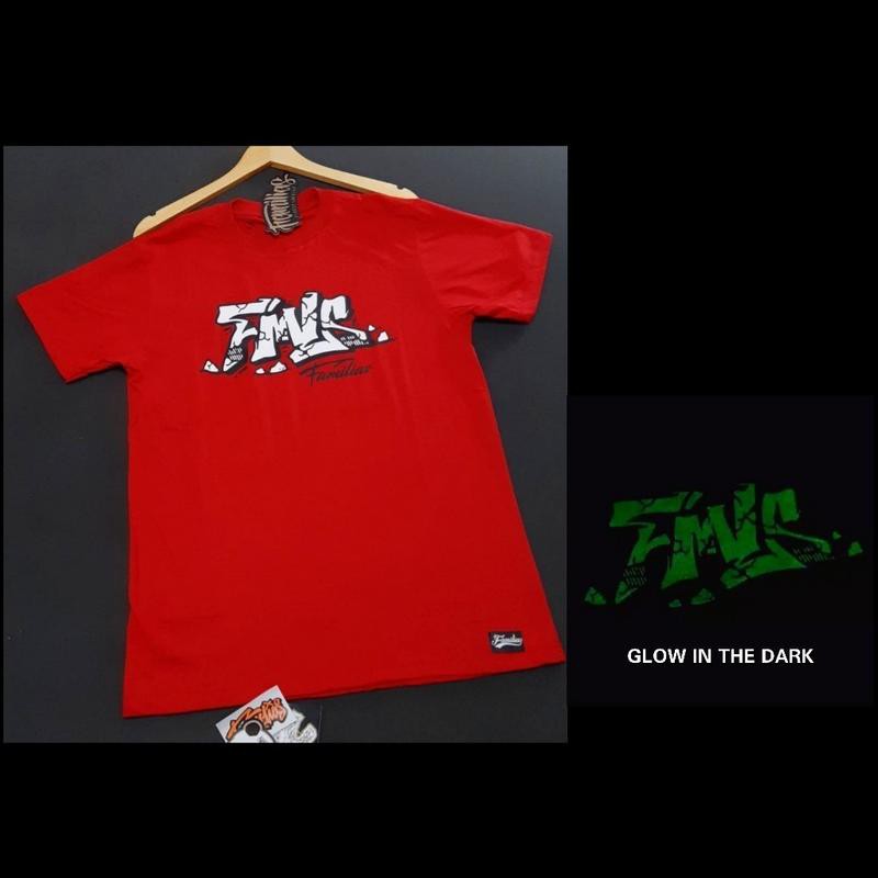 KAOS METAL MERAH FAMILIAS GLOW IN THE DARK