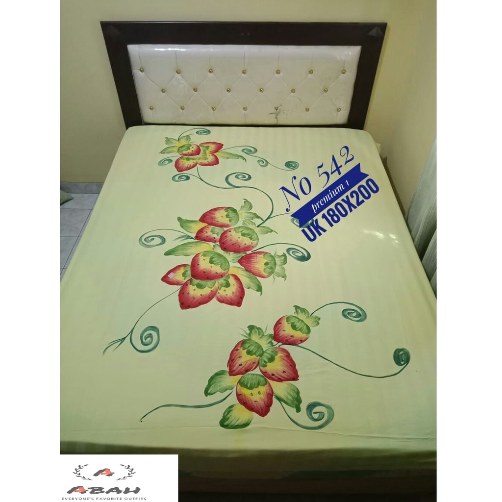 SPREI LUKIS BATIK MOTIF STRAWBERRY HIJAU KUNING PINK 180X200X30 200X200X20 200X200X30 180X200X20