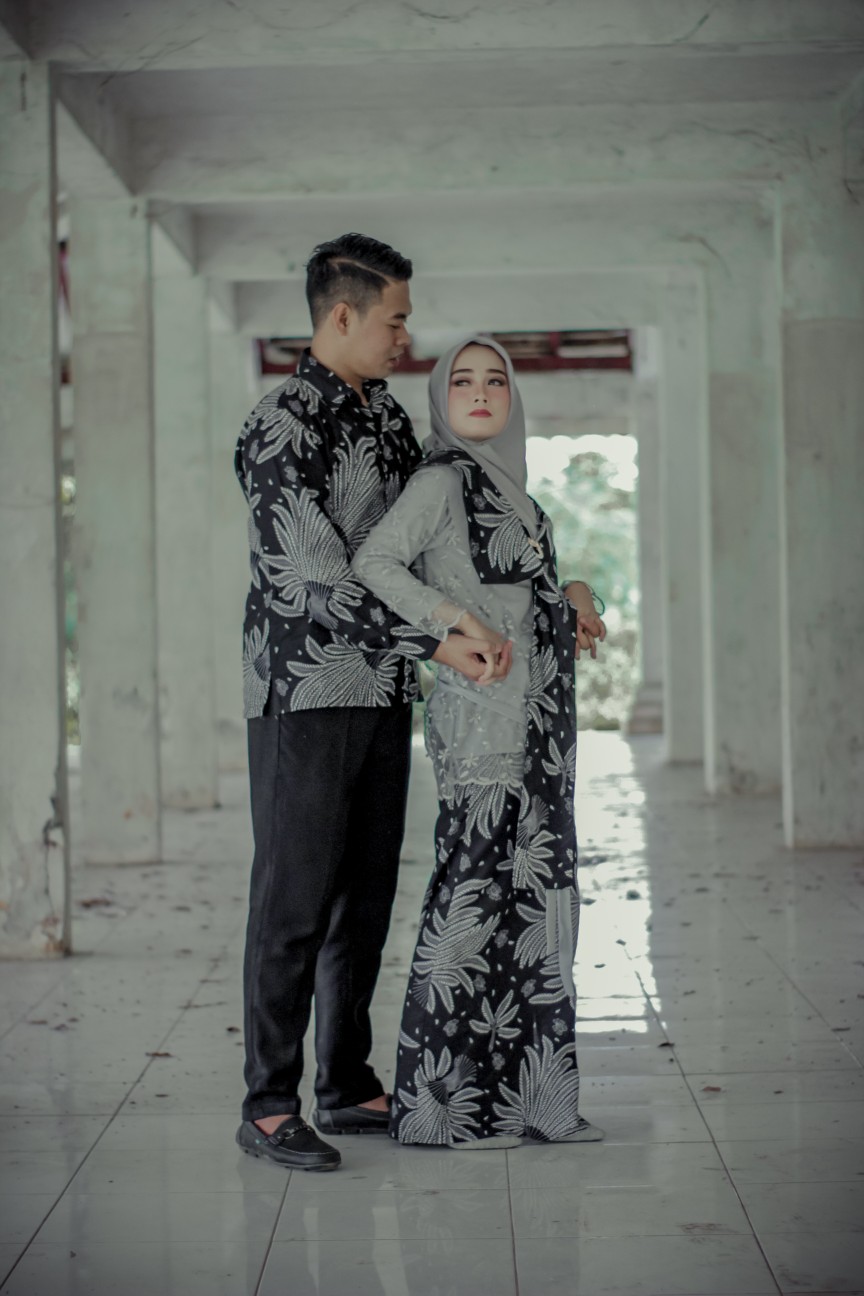 Maura Couple - Sania Ruffle Batik Couple Ori Ndoro Jowi Dnt Garansi Termurah Shopee - Batik Kebaya 4