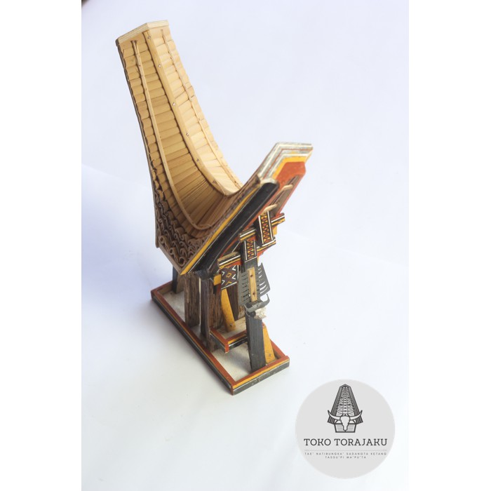 Jual Miniatur Rumah Toraja Ukuran Sedang (Tongkonan) | Shopee Indonesia