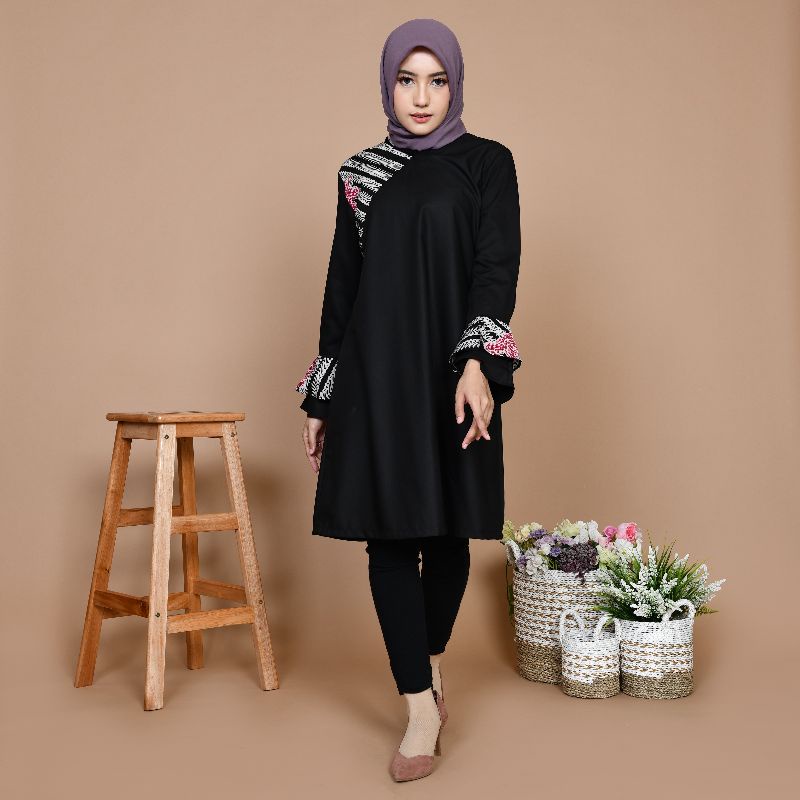 Atasan Tunik Wanita Kombinasi Batik
