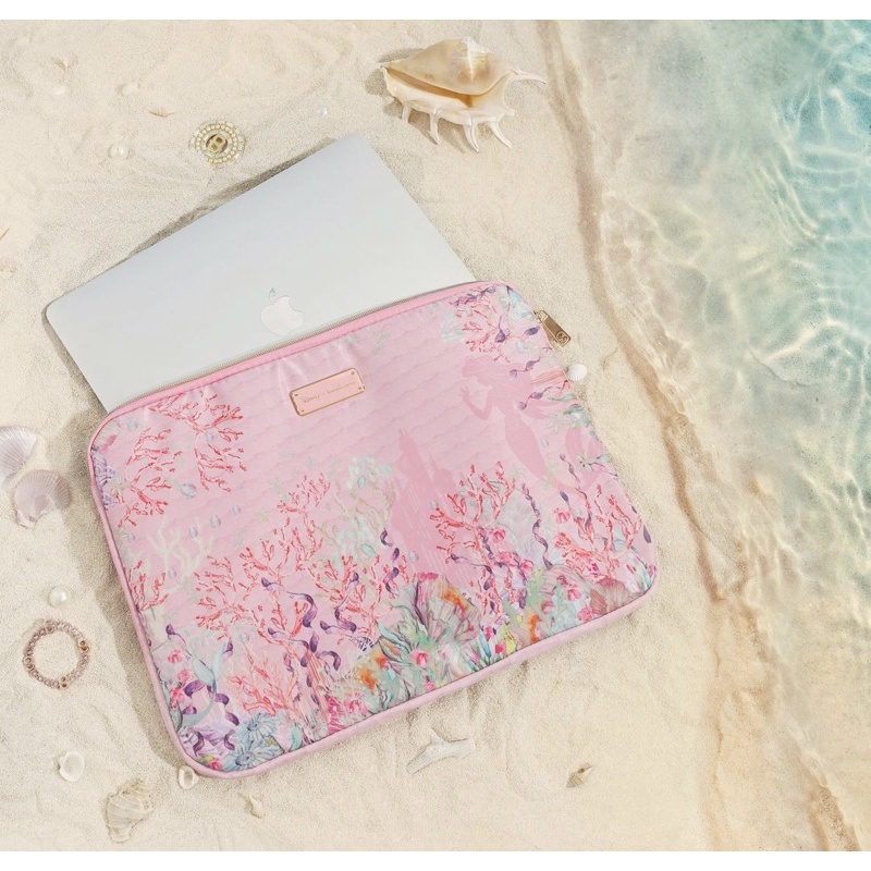 Tas Laptop by Buttonscarves