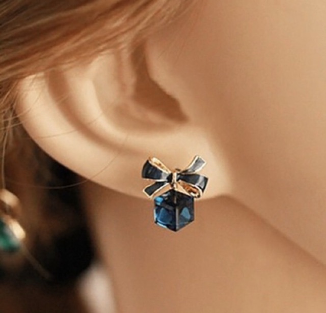 ANTING STUD WANITA BERBENTUK BOWKNOT LUCU