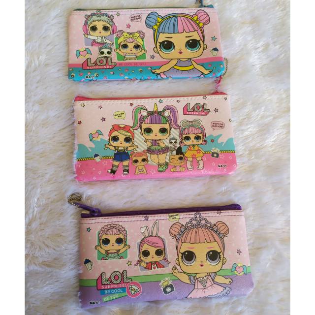 

Kotak pensil motif LOL
