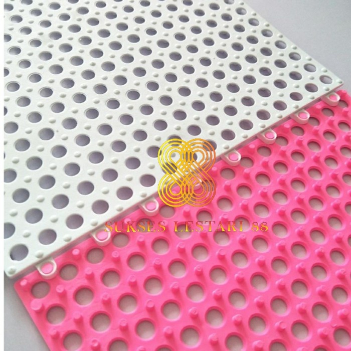 Karpet Anti Slip PVC Alas Kamar Mandi Kolam Renang Polkadot 30 x 30