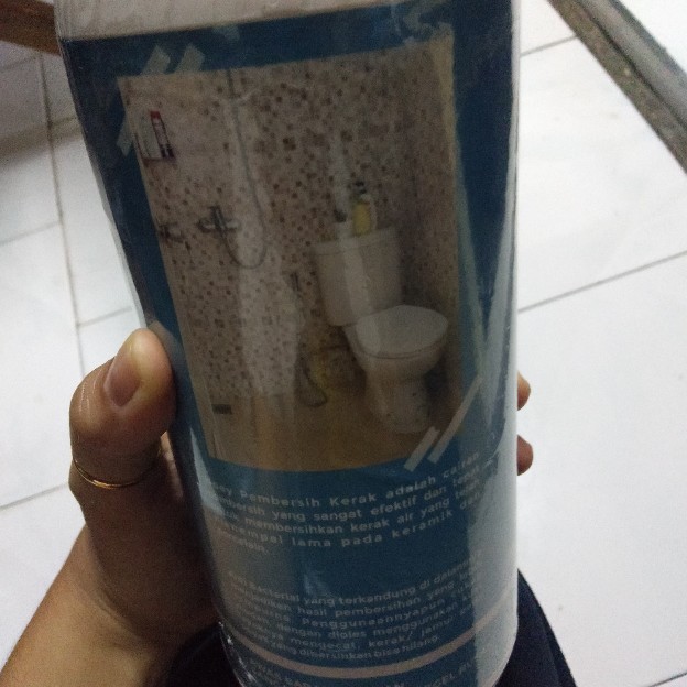Noey Pembersih Kerak Keramik Porselen Lantai Kloset Toilet Kamar Mandi - 1000ml