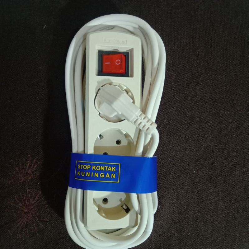 Stop kontak kabel 3 lubang 5 meter Terminal kabel 3colokan 5 meter