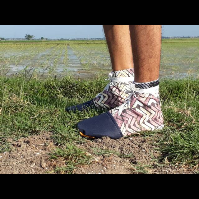 sepatu keong lumpur sepatu boot nelayan berkualitas  ( GROSIR beli banyak lebih murah)