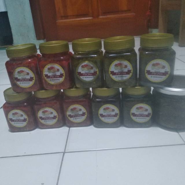 

Sambal teri dan sambal cumi