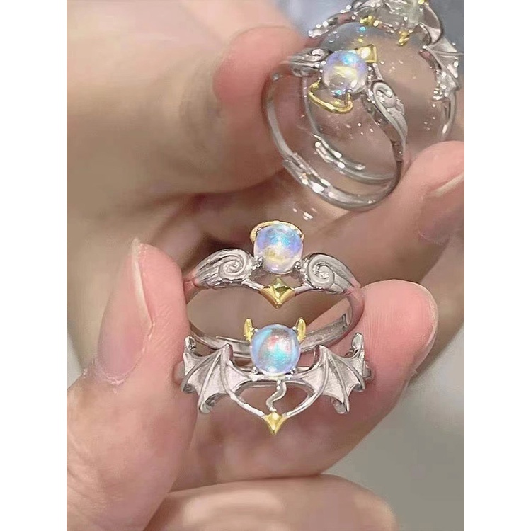 Cincin Model Terbuka Adjustable Desain Angel Devil Moonstone Warna Silver Untuk Pria Dan Wanita