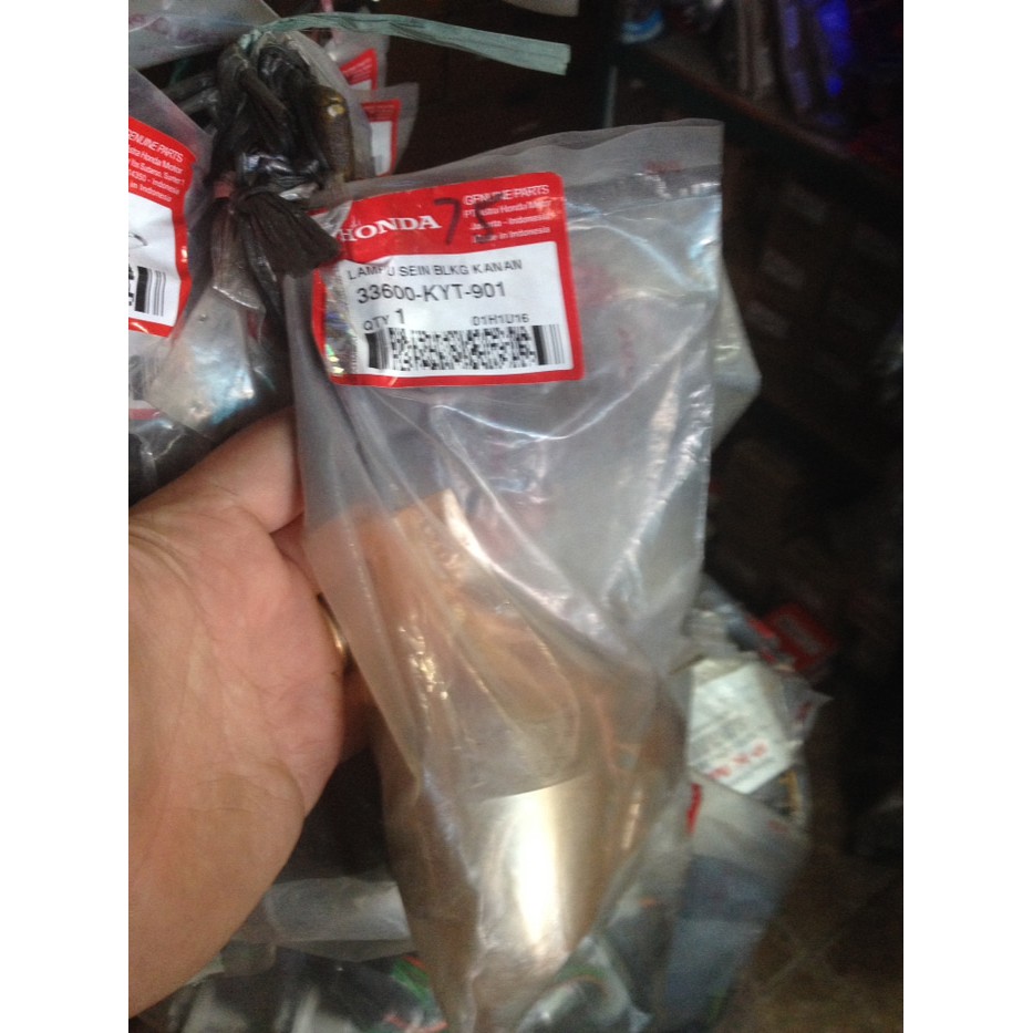 Lampu Sein Belakang Kanan Scoopy   33600-KYT-901