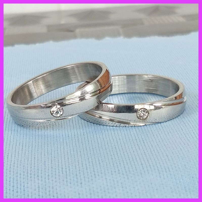 4s Grosir Solo || [COD]✓Cincin Couple Titanium Anti Karat Cicin Tunangan Nikah Ring Pria Wanita Cicin Kawin Stainless Steel Size 16-19 Real Pict 100%