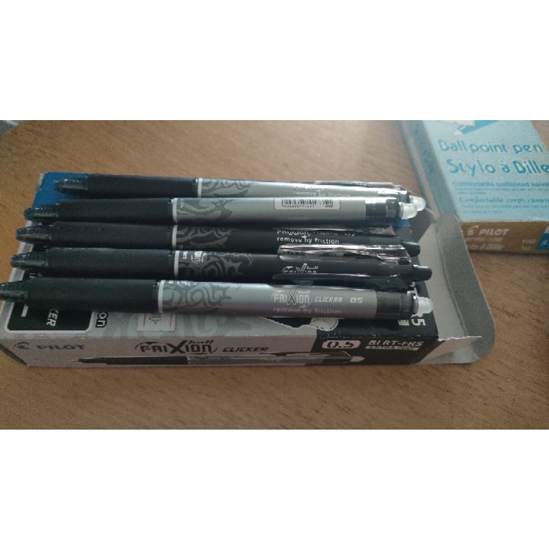 

bolpen frixion / pulpen frixion / ballpoint frixion / pulpen remover / pulpen penghapus / pulpen bs dihapus