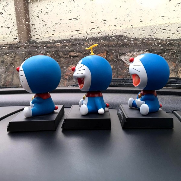 Boneka Figure Miniatur Pajangan Mobil Doraemon Lucu