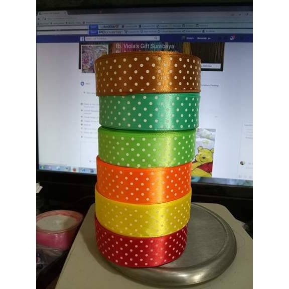 

Pita satin polkadot 1 inch-harga per rol