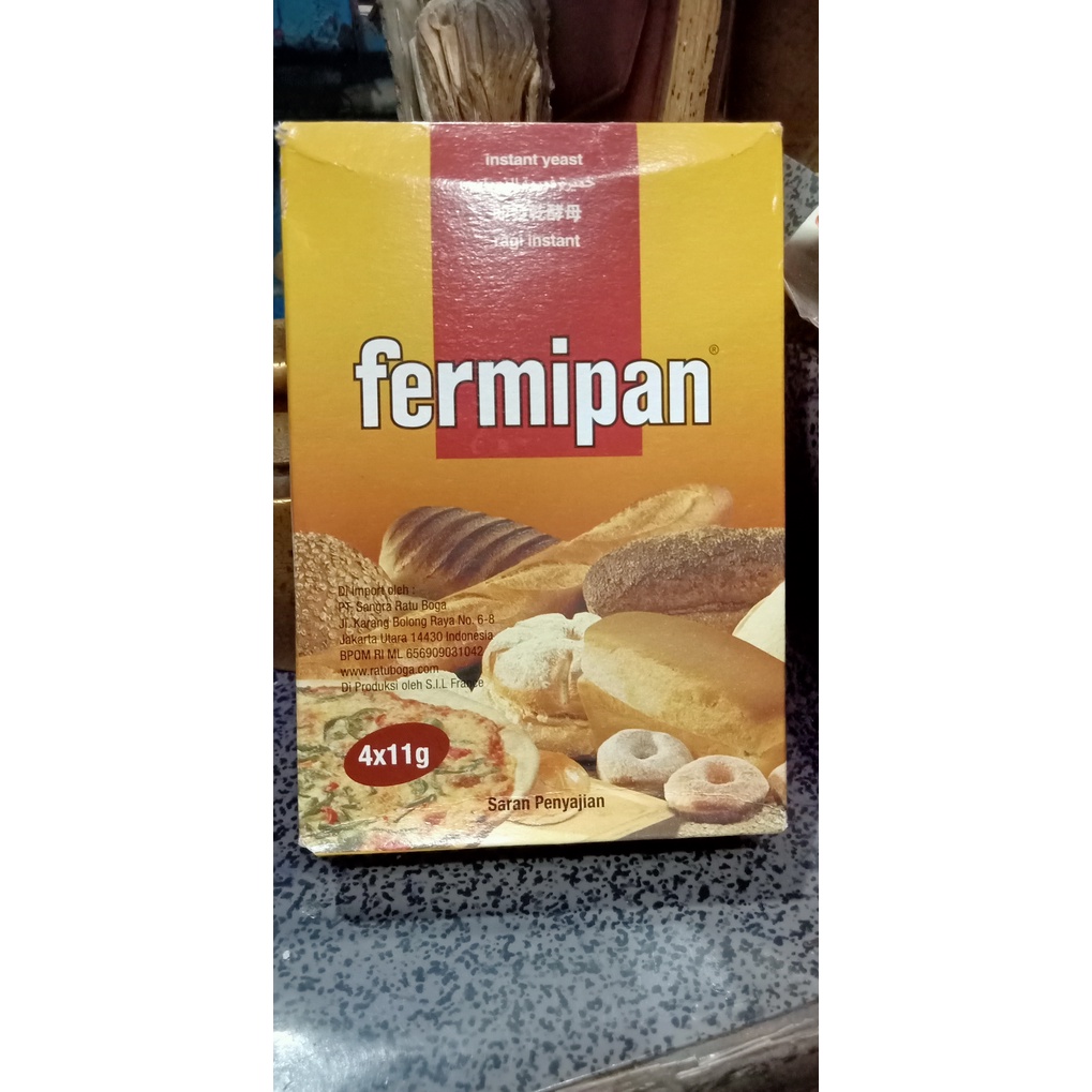 

Fermipan saf instan ragi 1 kotak isi 4 bungkus @11gram
